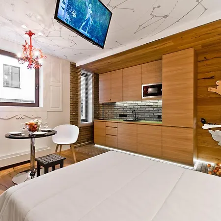 Vingriu Briedis Studio Center *