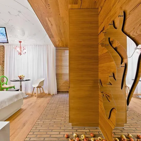 Vingriu Briedis Studio Center
